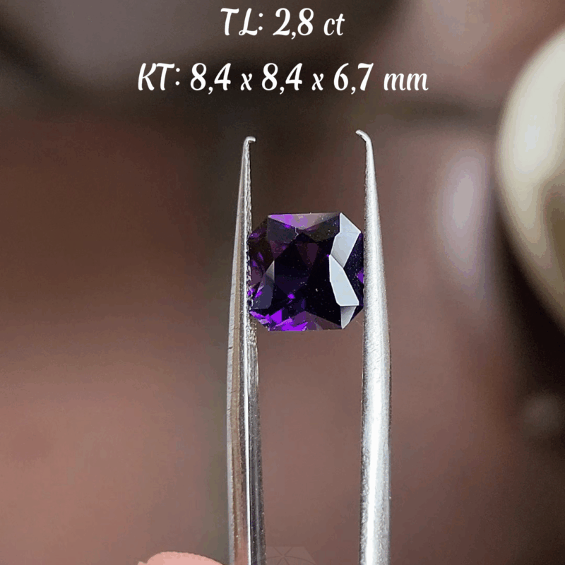 Uruguay (Amethyst) Tím Tự Nhiên L96.1.4