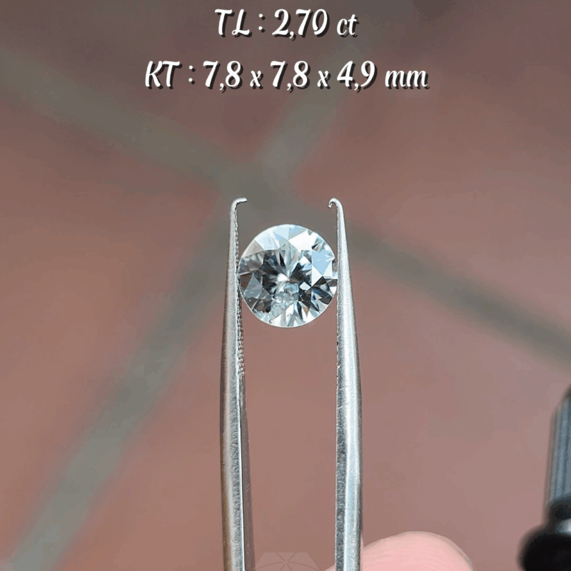 Zircon Trắng Tự Nhiên KG-100120