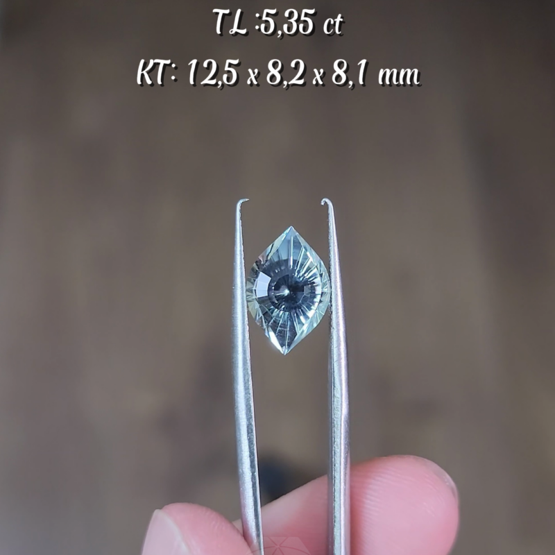 Topaz Trắng Tự Nhiên KG-100214